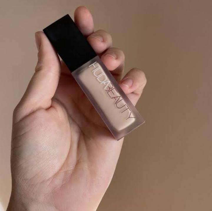 Huda Beauty Beauty Creamy Texture High Coverage Foundation – 40 ml | Full Coverage & Matte Finish