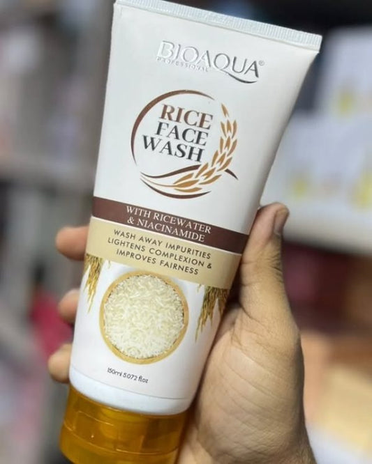 "Bioaqua Rice Brightening Facial Cleanser 150ml Tube"


