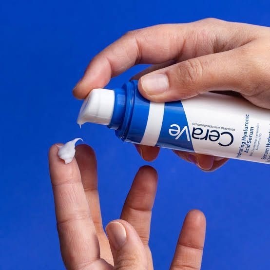 "CeraVe Hydrating Hyaluronic Acid Serum, 30ml bottle, deep hydration and barrier support for radiant skin."