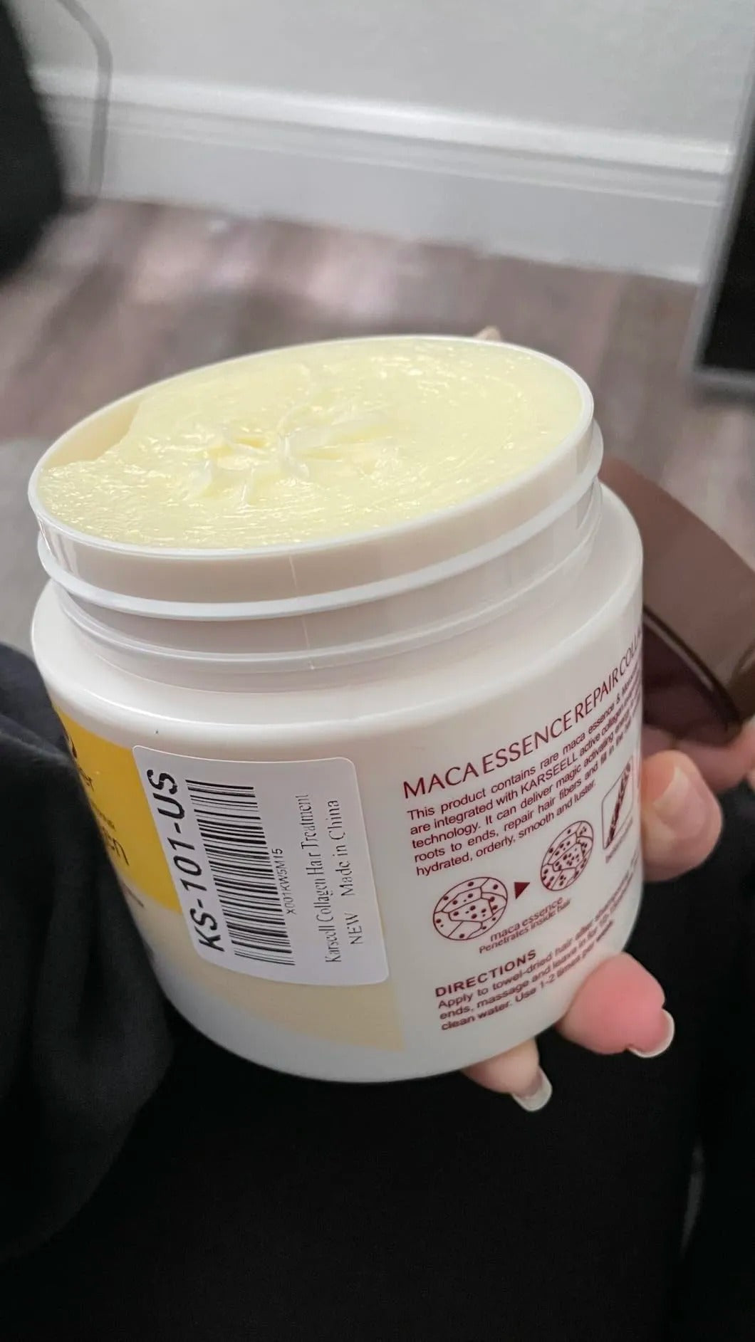 Karseell Hair Mask Collagen Treatment Cream with Argan Oil and Maca Essence for deep nourishment, hydration, and frizz control.

